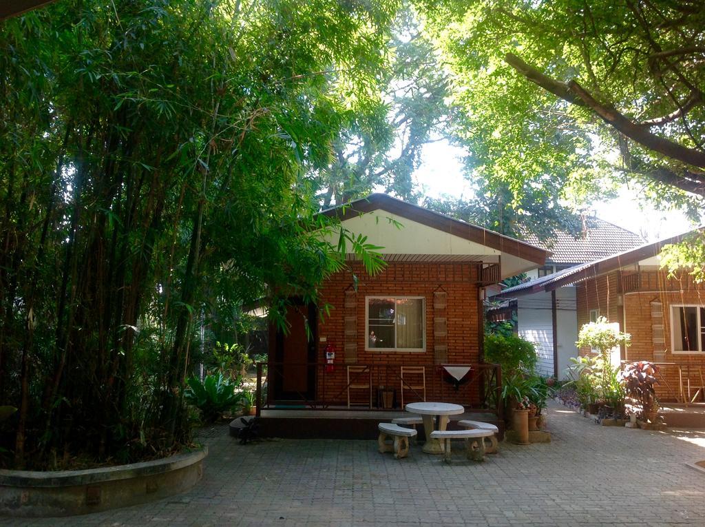 The Pub Guesthouse Τσιάνγκ Μάι Εξωτερικό φωτογραφία