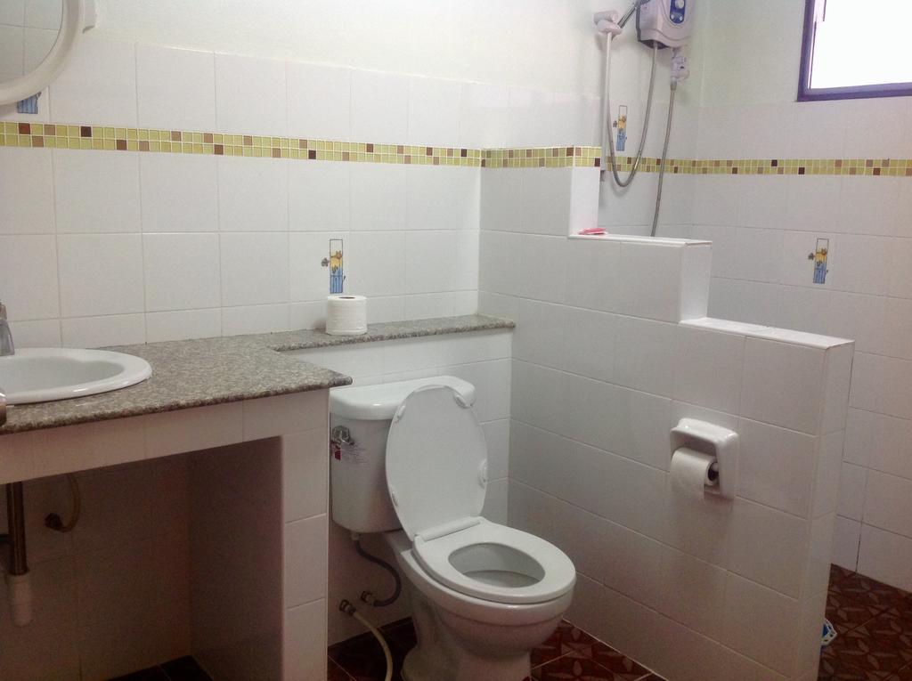 The Pub Guesthouse Τσιάνγκ Μάι Εξωτερικό φωτογραφία