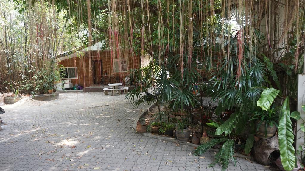 The Pub Guesthouse Τσιάνγκ Μάι Εξωτερικό φωτογραφία